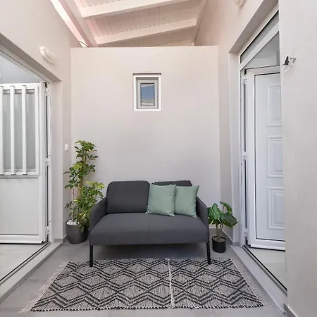 Apartamento Golden 5 *